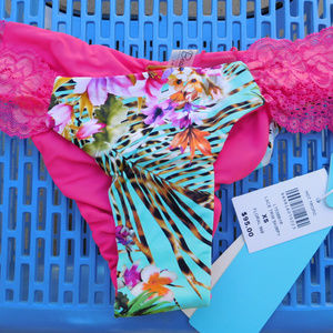 Beach Bunny Hot Tropic floral skimpy bottom
